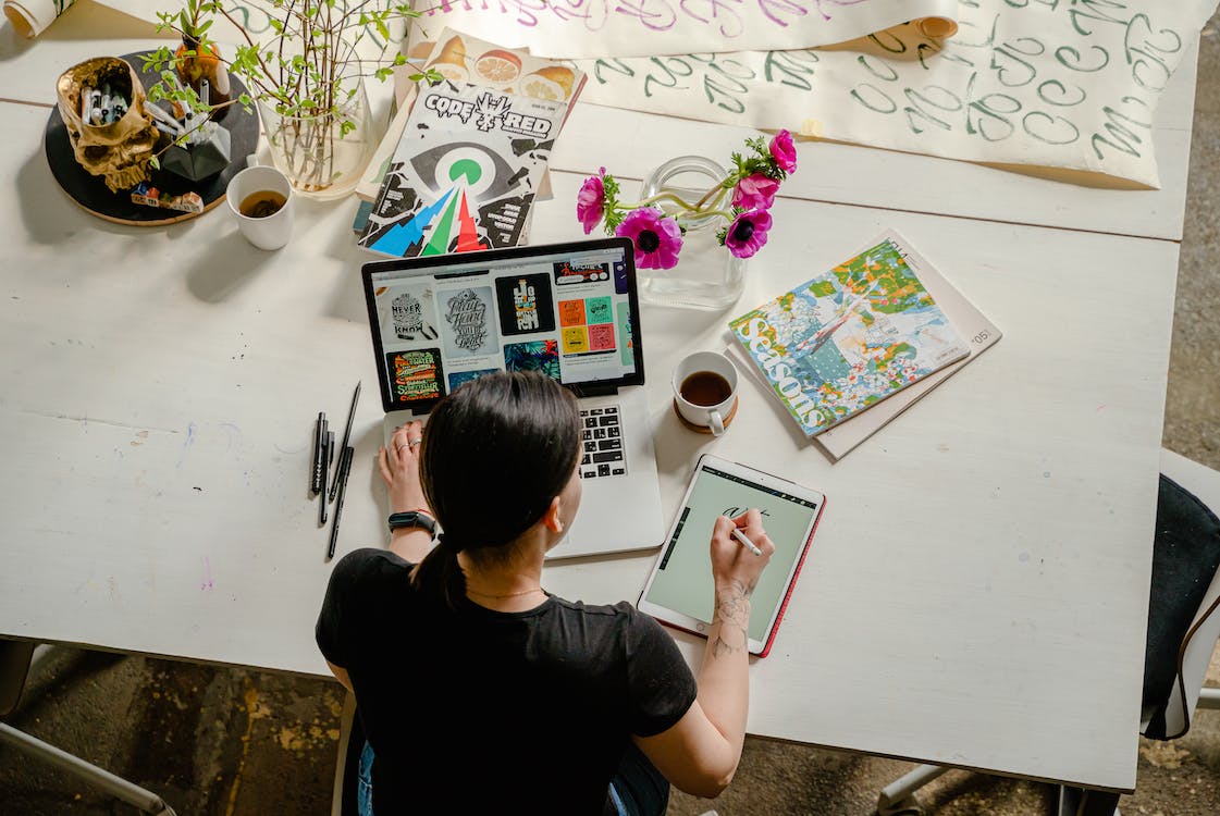 graphic designer graphic designer